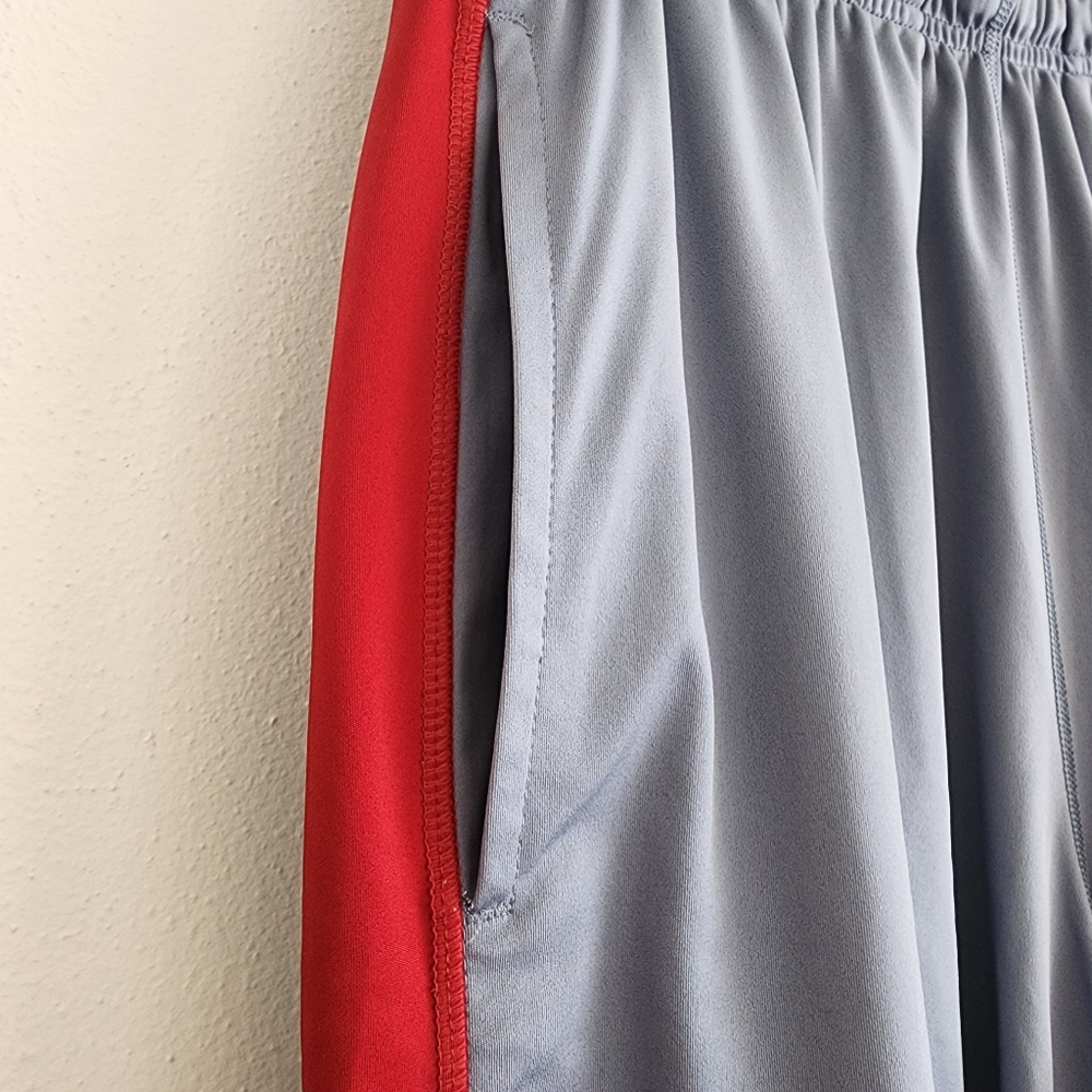 Nike Dri-FIT‎ Basketball Training Shorts Grey Red Size Small - Picture 4 of 6